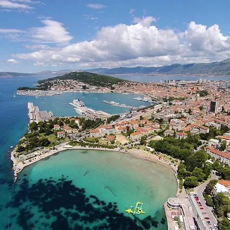 Lägenhet With A Parking Space - 13554 *