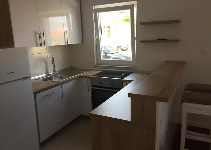 With A Parking Space - 13554 Apartment Split